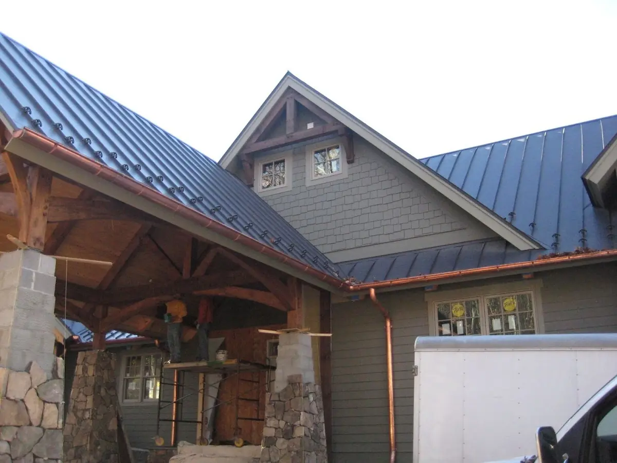 Craftsman Roofing team delivering quality roofing work in Hollingsworth Manor